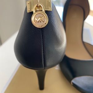 NEW michael Kors Hamilton Pumps 8.5